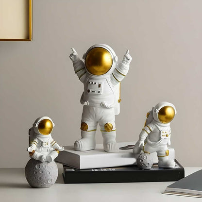 Golden Astronaut Spaceman Statue Set of 3 – Modern Home & Office Desktop Decor Figurines